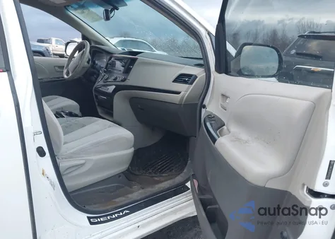 2011 Toyota Sienna Le V6 z USA, uszkodzony, nr VIN 5TDKK3DC0BS020418